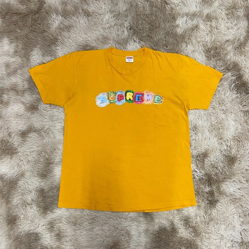 Supreme Graphic Tee - Picture 1 of 4